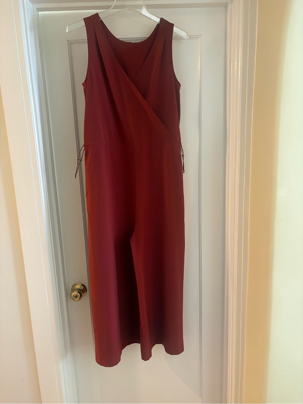 T 9 Round Trip Sleeveless Wide-Leg Jumpsuit in brick. XS 
Make offer!
